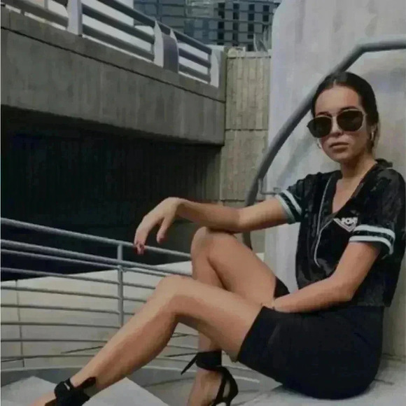 Forever 21 Tops - Pony velvet cropped baseball jersey